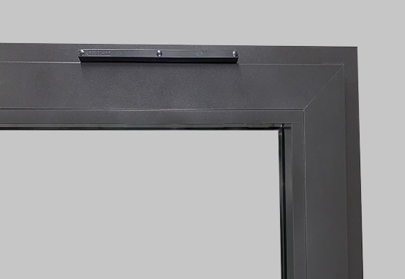 Nawiewniki wrębowe do okien drewniano-aluminiowych